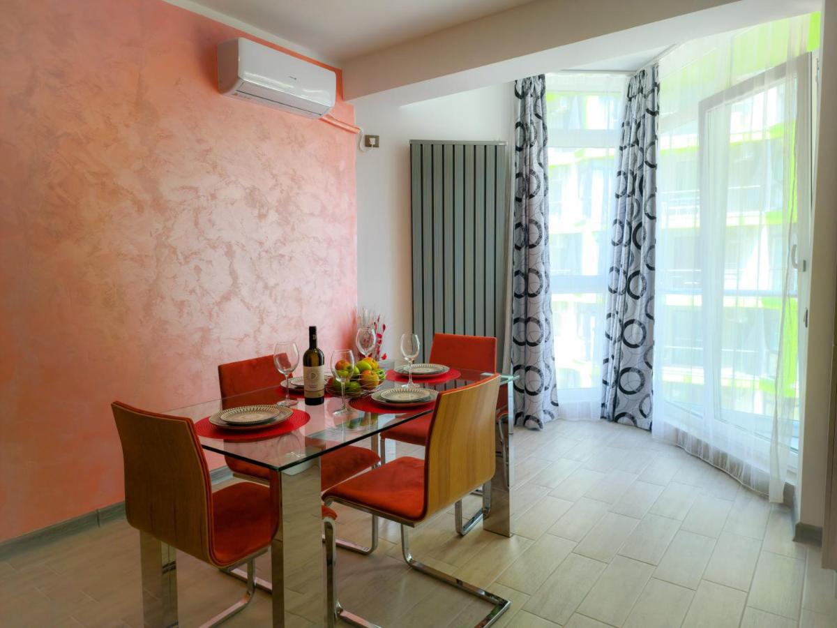 Sole Aparthotel Pool & Spa Mamaia Nord Navodari Exterior photo